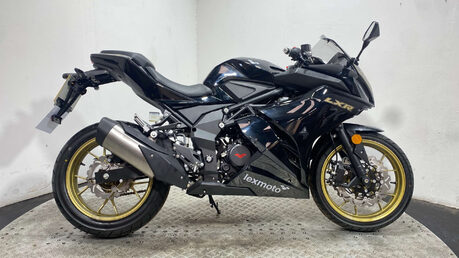Lexmoto LXR SPORTS BIKE 125CC ONLY 10 MILES 1