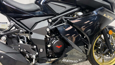 Lexmoto LXR SPORTS BIKE 125CC ONLY 10 MILES 11