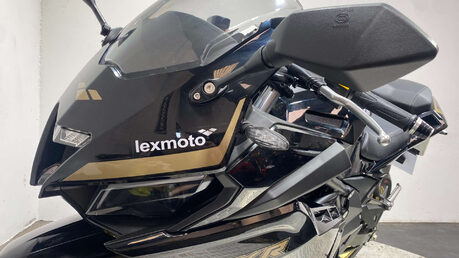 Lexmoto LXR SPORTS BIKE 125CC ONLY 10 MILES 32