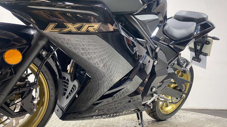 Lexmoto LXR SPORTS BIKE 125CC ONLY 10 MILES 34