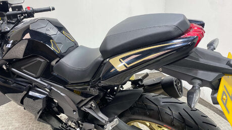 Lexmoto LXR SPORTS BIKE 125CC ONLY 10 MILES 37