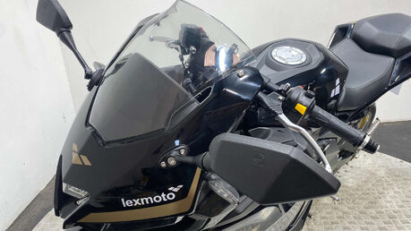 Lexmoto LXR SPORTS BIKE 125CC ONLY 10 MILES 43