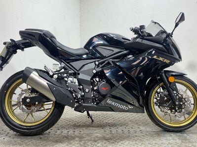 Lexmoto LXR SPORTS BIKE 125CC ONLY 10 MILES