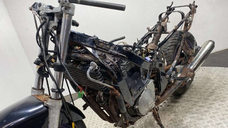 Suzuki GSX GSX600F 1995 NON RUNNING PARTS BIKE 600CC 16