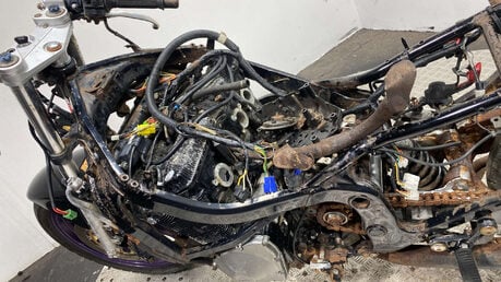 Suzuki GSX GSX600F 1995 NON RUNNING PARTS BIKE 600CC 19