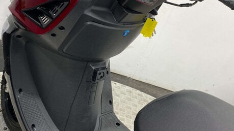 Sinnis Shuttle 2024 700 miles 125cc scooter 18