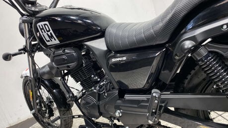 Sinnis Hoodlum 125 CUSTOM CRUISER BIKE 1K 1 OWNER WARRANTY 44