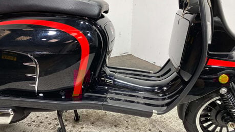 Royal Alloy GT 125 Scooter Petrol CVT Euro 5 (10 ps) 8