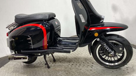 Royal Alloy GT 125 Scooter Petrol CVT Euro 5 (10 ps) 18