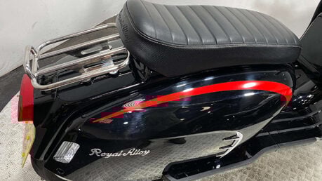 Royal Alloy GT 125 Scooter Petrol CVT Euro 5 (10 ps) 9