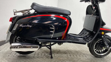 Royal Alloy GT 125 Scooter Petrol CVT Euro 5 (10 ps) 3