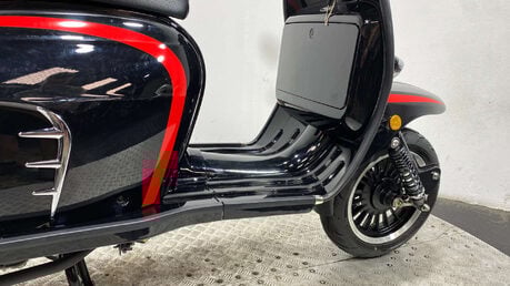 Royal Alloy GT 125 Scooter Petrol CVT Euro 5 (10 ps) 17