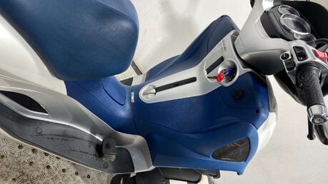 Piaggio MP3 YOURBAN LT 2011 11K 3 WHEELER TRIKE 300CC 16
