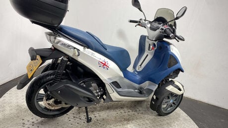 Piaggio MP3 YOURBAN LT 2011 11K 3 WHEELER TRIKE 300CC 2