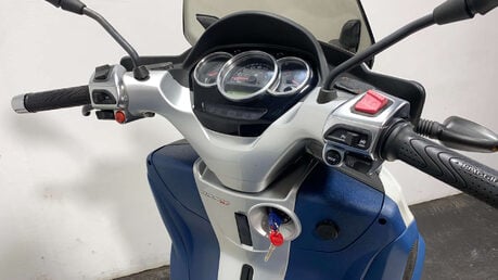 Piaggio MP3 YOURBAN LT 2011 11K 3 WHEELER TRIKE 300CC 17
