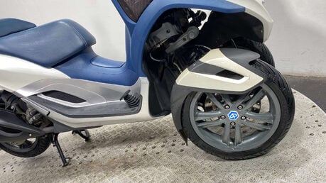 Piaggio MP3 YOURBAN LT 2011 11K 3 WHEELER TRIKE 300CC 13