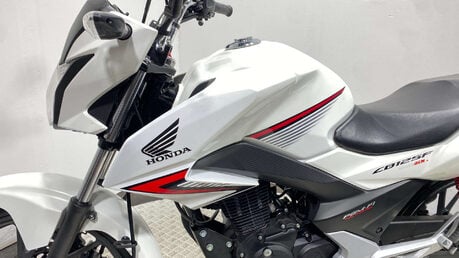 Honda CB GLR125 2016 3K NEW MOT SERVICED 125CC 32