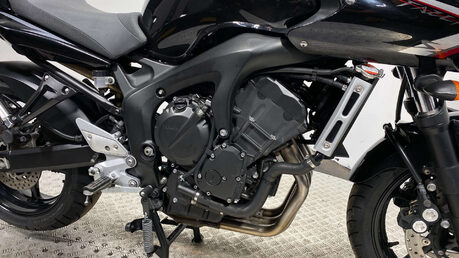 Yamaha FZ 600 S2 Sports Tourer Petrol Manual (98 ps) 11
