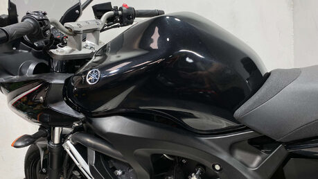 Yamaha FZ 600 S2 Sports Tourer Petrol Manual (98 ps) 39