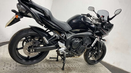 Yamaha FZ 600 S2 Sports Tourer Petrol Manual (98 ps) 2