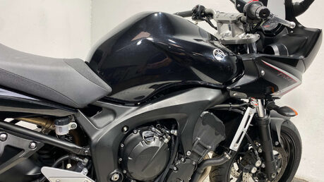 Yamaha FZ 600 S2 Sports Tourer Petrol Manual (98 ps) 10