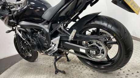 Yamaha FZ 600 S2 Sports Tourer Petrol Manual (98 ps) 37