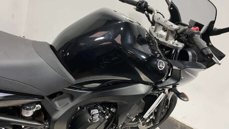 Yamaha FZ 600 S2 Sports Tourer Petrol Manual (98 ps) 18