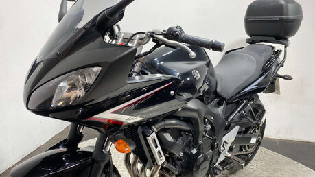 Yamaha FZ 600 S2 Sports Tourer Petrol Manual (98 ps) 26