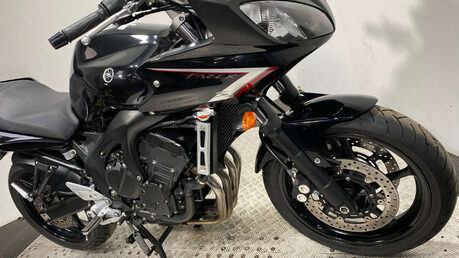 Yamaha FZ 600 S2 Sports Tourer Petrol Manual (98 ps) 15