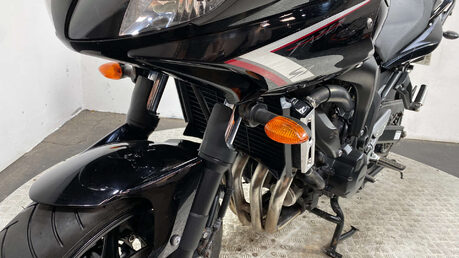 Yamaha FZ 600 S2 Sports Tourer Petrol Manual (98 ps) 29
