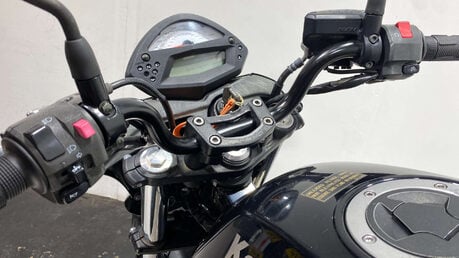 Kawasaki Er 650 Naked Petrol Manual (72 ps) 41