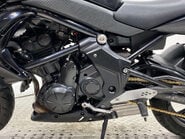 Kawasaki Er 650 Naked Petrol Manual (72 ps) 33