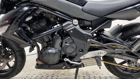 Kawasaki Er 650 Naked Petrol Manual (72 ps) 33