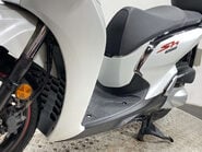 Honda SH300i 300 Scooter Petrol CVT Euro 4 (26 ps) 31