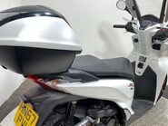 Honda SH300i 300 Scooter Petrol CVT Euro 4 (26 ps) 3