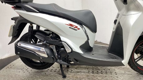 Honda SH300i 300 Scooter Petrol CVT Euro 4 (26 ps) 9