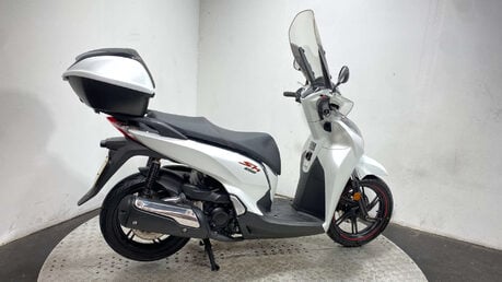 Honda SH300i 300 Scooter Petrol CVT Euro 4 (26 ps) 2
