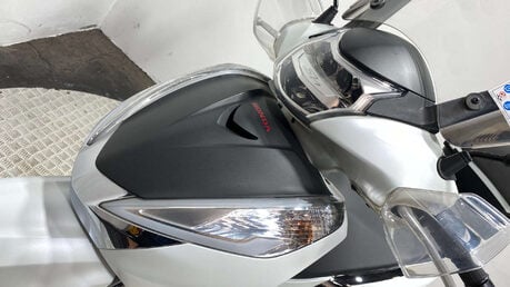 Honda SH300i 300 Scooter Petrol CVT Euro 4 (26 ps) 33