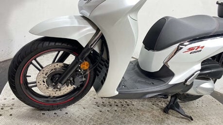 Honda SH300i 300 Scooter Petrol CVT Euro 4 (26 ps) 28