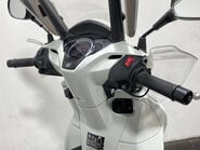 Honda SH300i 300 Scooter Petrol CVT Euro 4 (26 ps) 22