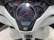 Honda SH300i 300 Scooter Petrol CVT Euro 4 (26 ps) 17