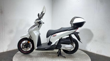 Honda SH300i 300 Scooter Petrol CVT Euro 4 (26 ps) 25