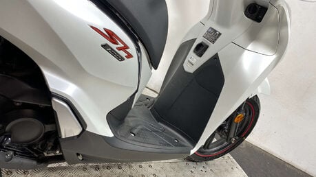 Honda SH300i 300 Scooter Petrol CVT Euro 4 (26 ps) 12