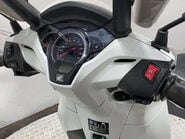Honda SH300i 300 Scooter Petrol CVT Euro 4 (26 ps) 16