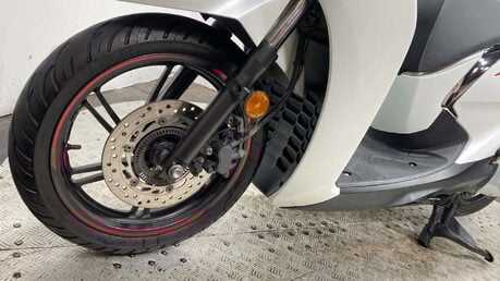 Honda SH300i 300 Scooter Petrol CVT Euro 4 (26 ps) 30