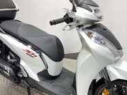 Honda SH300i 300 Scooter Petrol CVT Euro 4 (26 ps) 21
