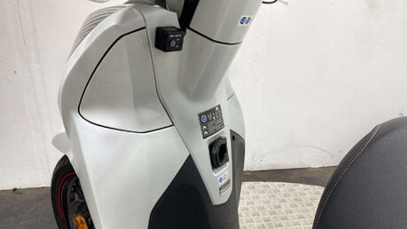 Honda SH300i 300 Scooter Petrol CVT Euro 4 (26 ps) 44