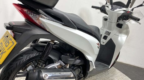Honda SH300i 300 Scooter Petrol CVT Euro 4 (26 ps) 5