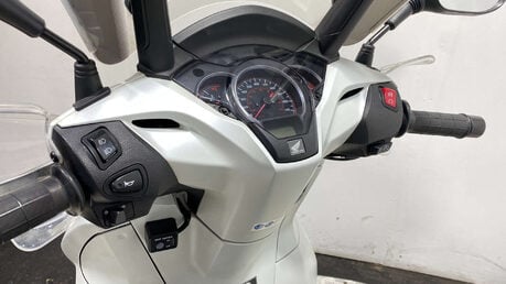 Honda SH300i 300 Scooter Petrol CVT Euro 4 (26 ps) 45