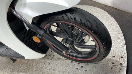 Honda SH300i 300 Scooter Petrol CVT Euro 4 (26 ps) 20